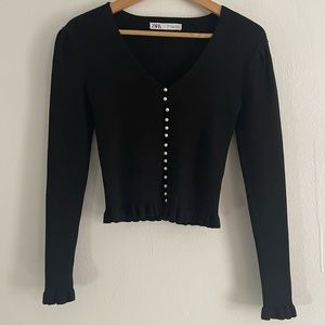 Pretty Zara ribbed cardigan sweater w/ pearl buttons